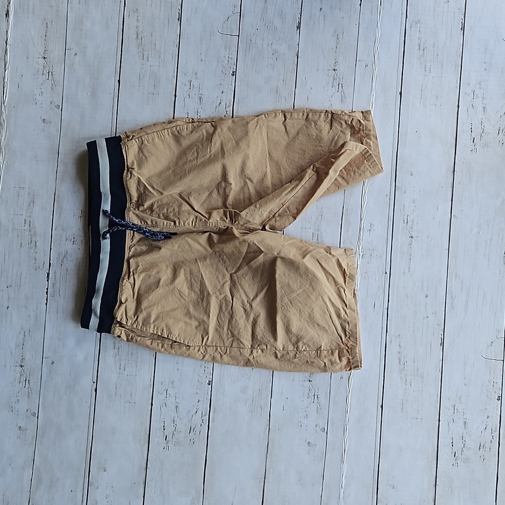 Button‎ up and Khaki Shorts Set Size M (10-12) - Picture 4 of 8